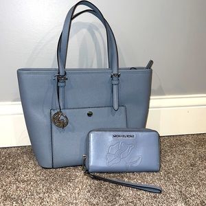 Michael Kors Tote and Wallet/Wristlet Set